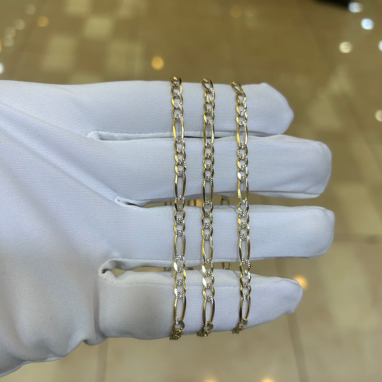 14k 4mm Solid 2-Tone Diamond Cut Fígaro Bracelet