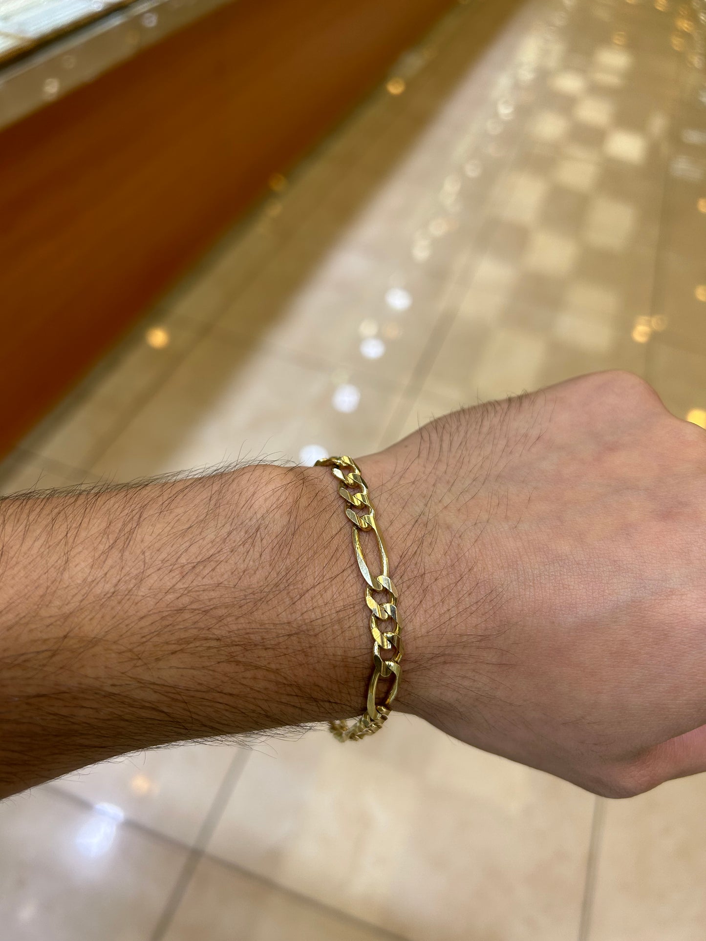 14k 7mm Solid Fígaro Bracelet